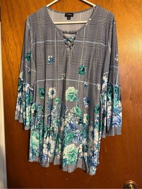 Link Blue & Green Floral Plaid Bell-Sleeve Tunic